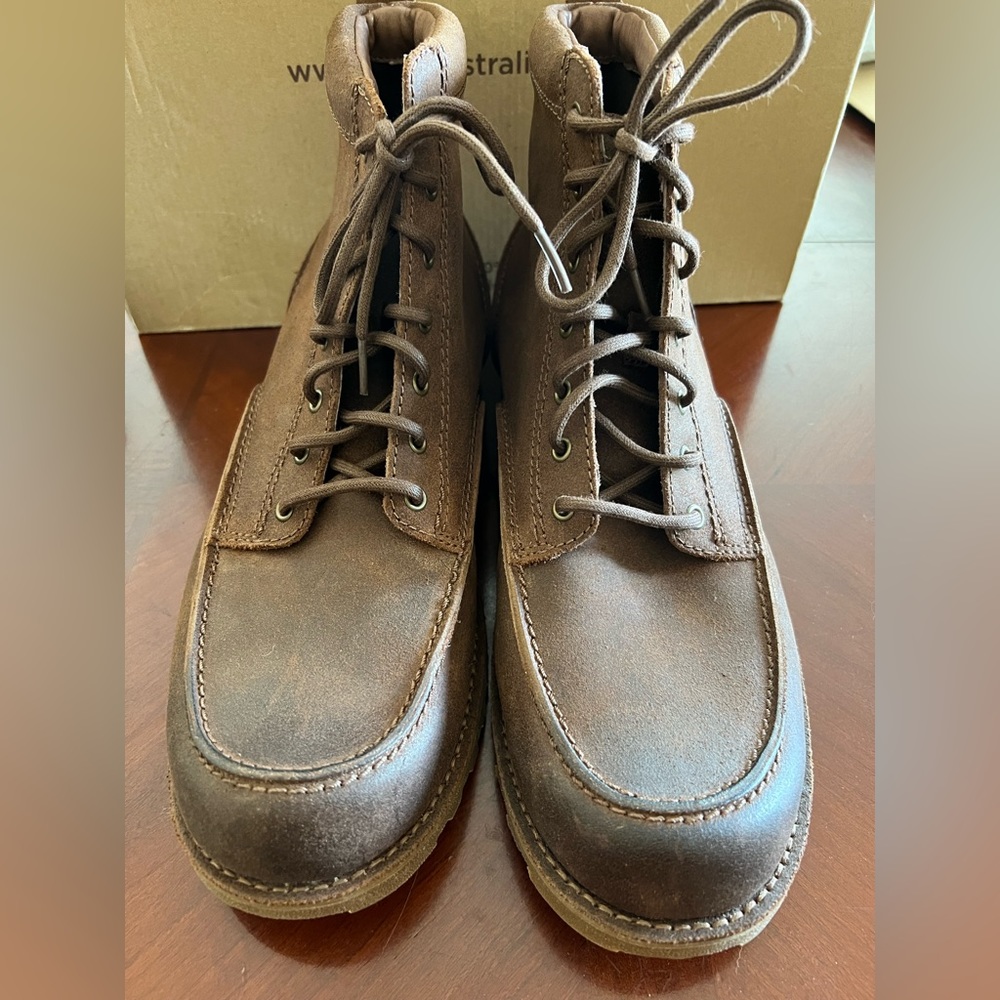 UGG Mens Fallbrook boot size 13